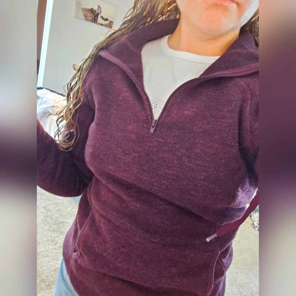 Gander Mountain Pullover, maroon color